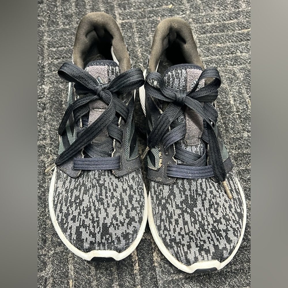 womans 8 1/2 adidas edge lux sneakers
